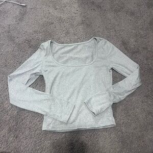 Women's Gray Long Sleeve Top